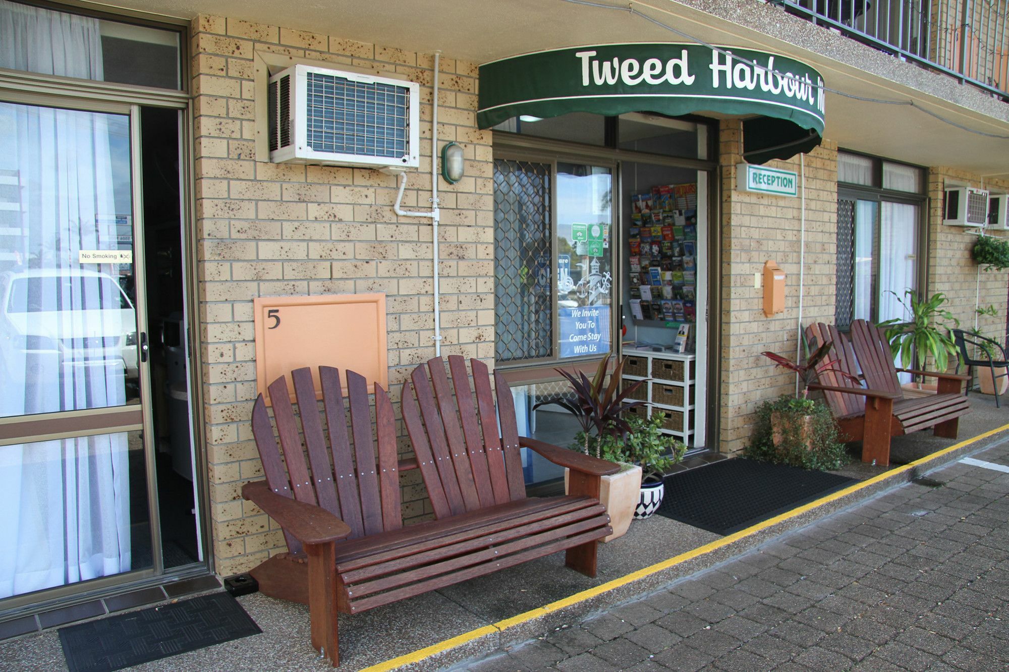 Tweed Harbour Motor Inn Tweed Heads Eksteriør bilde